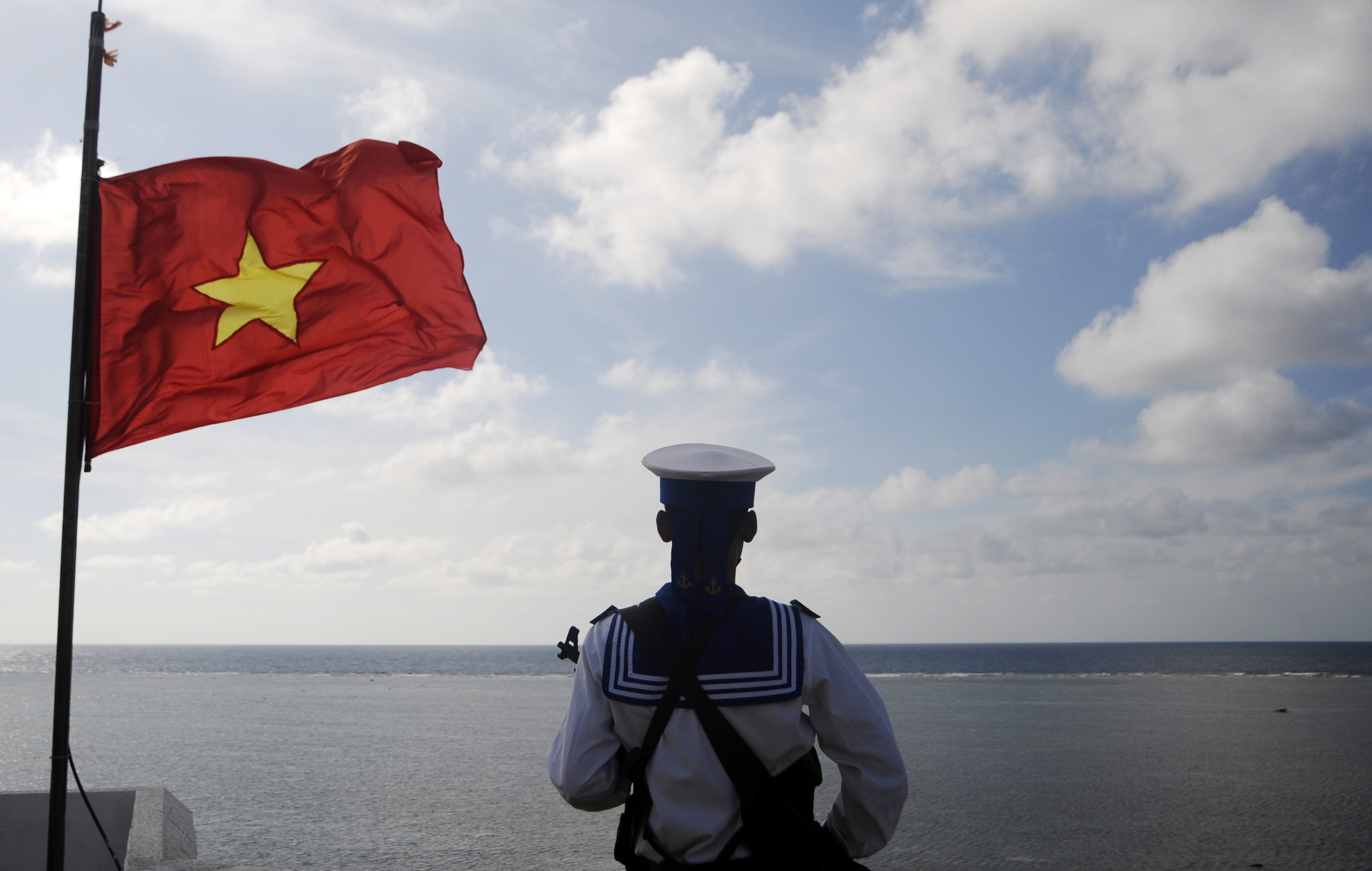 A Vietnamese naval soldier stands quard at Thuyen Chai island in the Spratly archipelago January 17, 2013. (Quang Le/Reuters)